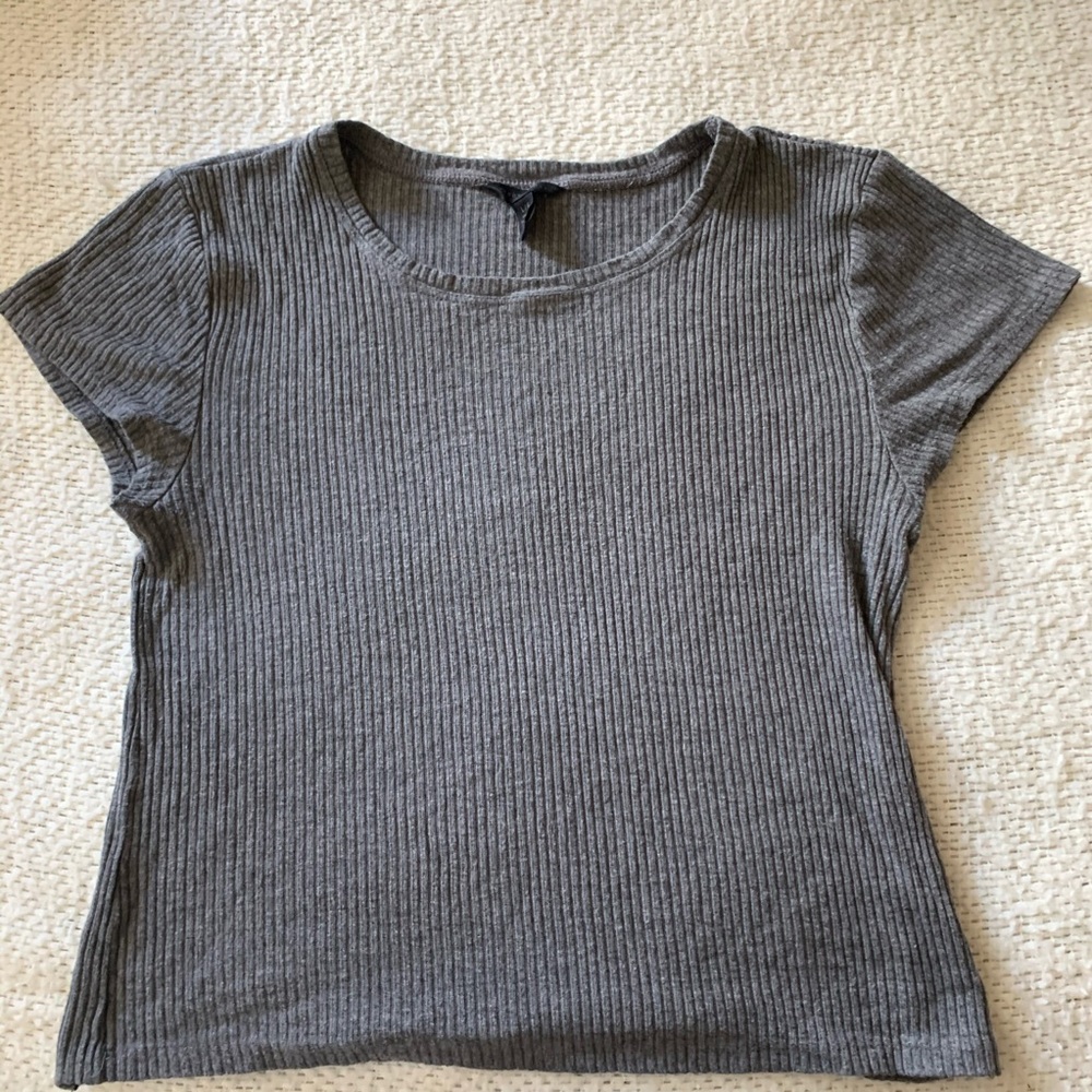 GRAY SHORT SLEEVE